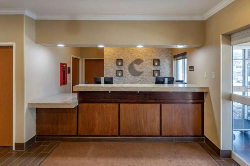 Comfort Inn & Suites Waterloo – Cedar Falls