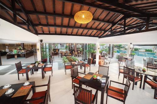 Hoi An Beach Resort, Hoi An (photo 6)