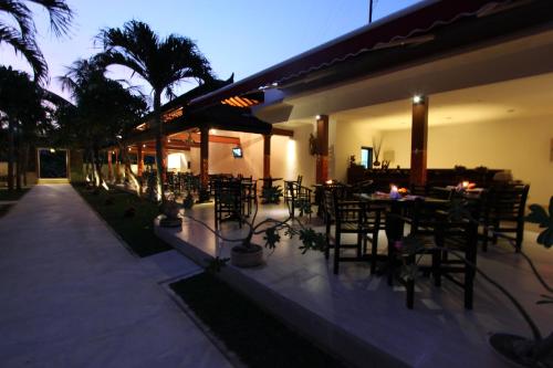 Restaurant, Hotel Melamun near Warung Citra