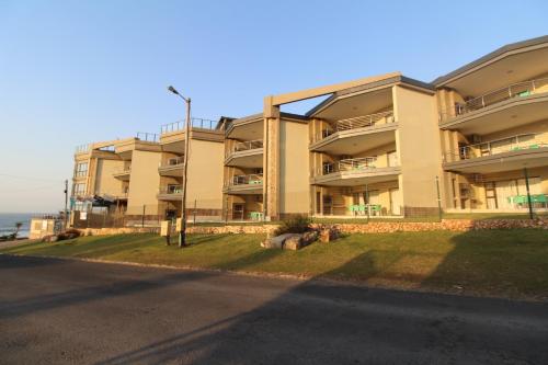Exterior view, Saints View Resort Unit 3 in Uvongo Beach