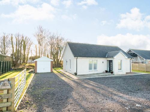 West Burnside Beach Cottage