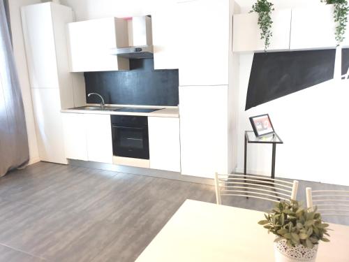 TREND APARTMENTS vicio la metro Maciacchini APPARTAMENTI MODERNI WI FI GRATUITO NUOVA GESTIONE 4