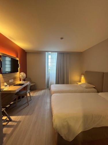 2 twin beds
