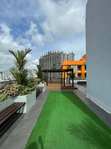U806 2Bedrooms PoolAccess Netflix wifi85mbps Karaoke, Manila (photo 9)