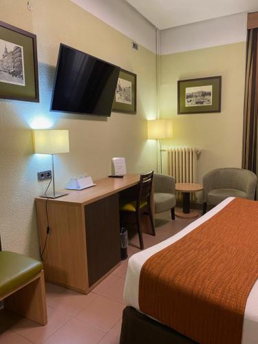 Hostal Ballesta - image 3