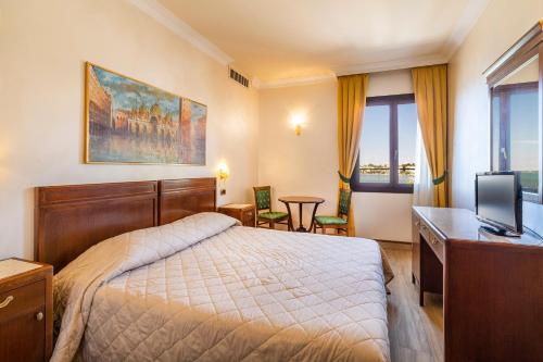 Hotel Panorama - image 9