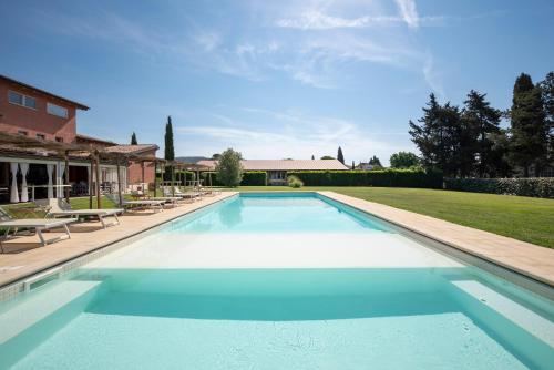 Guadalupe Tuscany Resort - 숙소 외관