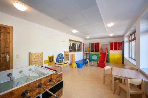 Playground, Gasthof Kleefeld in Kleefeld