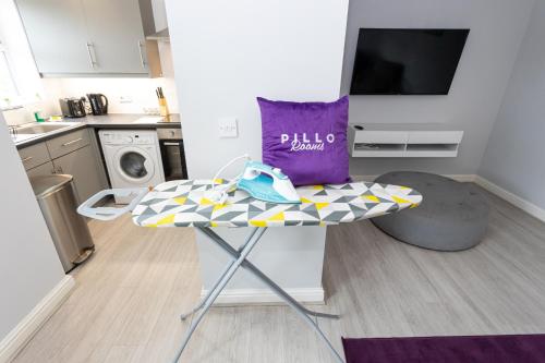 Pillo Rooms Serviced Apartments - Trafford