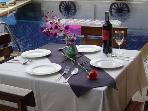 Karon Pool Hotel - 레스토랑