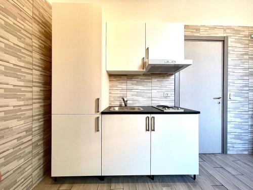 Kitchen, Colosseum Guest House in San Giovanni