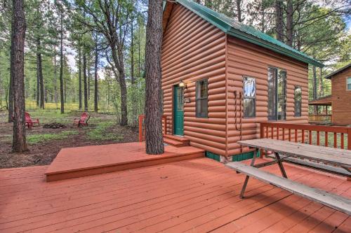 Woodsy Pinetop Cabin and Deck and Separate Casita