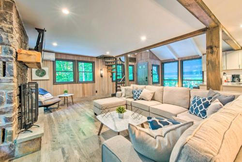 Pet-Friendly Pocono Pines Rental with Hot Tub! in Pocono Pines, USA