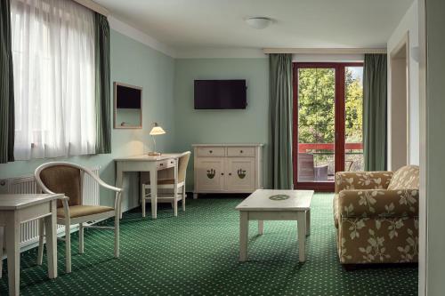 2 bedrooms, 3 beds