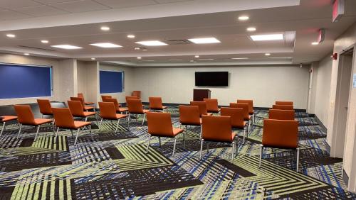 Holiday Inn Express & Suites - Middletown, an IHG Hotel