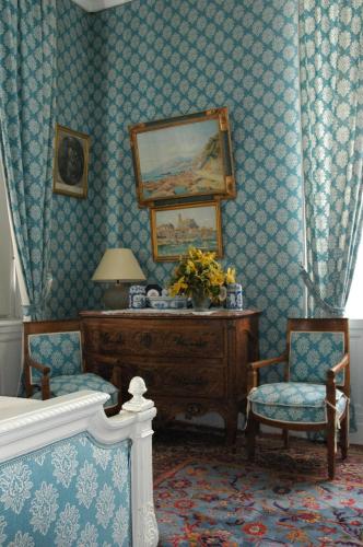 Blue Deluxe Double Room with Garden View