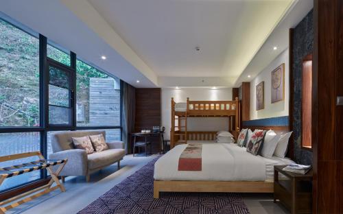 395494202 Li River Resort
