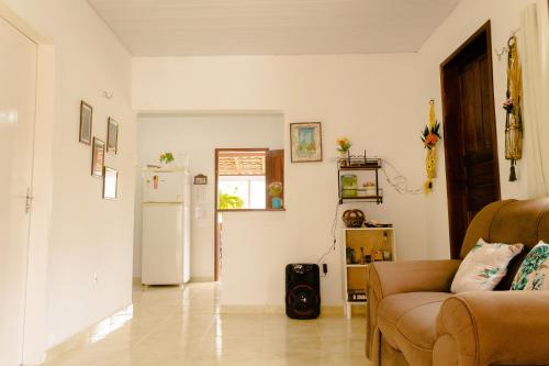 Κοινόχρηστο σαλόνι/χώρος τηλεόρασης, Linda Casa c Wi-Fi a 900m da Praia de Itatinga MA in Alcântara (Μαρανάο)