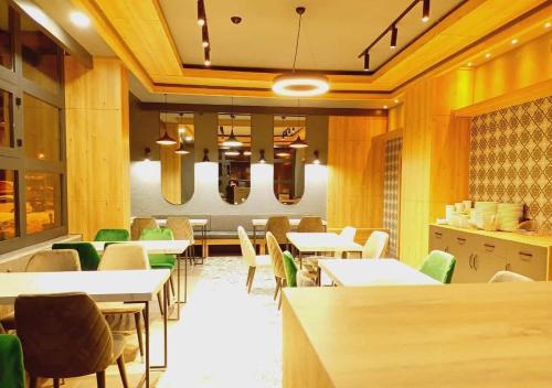 Restorāns, Dinamik Otel Sarıkamıs in Sarıkamıs