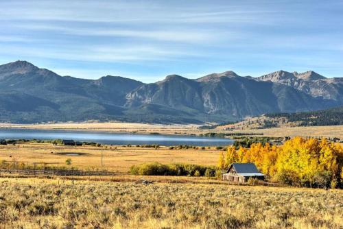 Henry's Lake Overlook