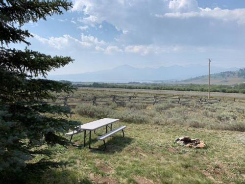 Henry's Lake Overlook