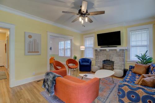 Vintage Vibes in Walkable Midtown - Spacious Bungalow with 6 beds in Central Location in Memphis, USA