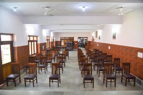 Hotel Goverdhan, walking to Raja Ki Mandi Railway and 3 kilometer from ISBT photo 4