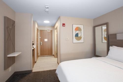 Holiday Inn Express Hotel & Suites Grand Junction an IHG Hotel - image 10