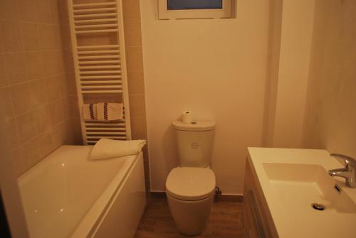 Happy Holiday Apartments
