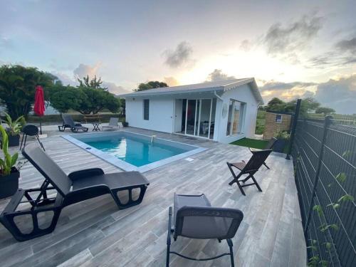 Swimming pool, Villa Catalina in Le Moule