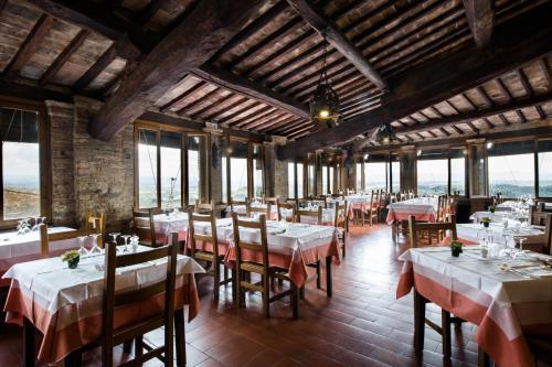 Ресторан, Hotel La Cisterna in Сан - Гіміньяно
