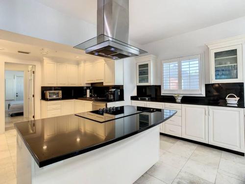 STEPS FROM THE BEACH, BEST LOCATION, 2 BDRM 2 BTH in Indian Rocks Beach