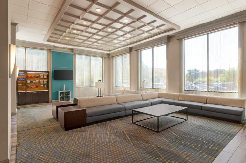 ทัศนียภาพภายนอกโรงแรม, ฮอลิเดย์ อินน์ บอสตัน - แคมบริดจ์ แอเรีย บาย IHG (Holiday Inn Boston - Cambridge Area By IHG) in ซอเมอร์วิล (MA)