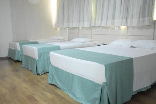 1 double bed, 3 twin beds