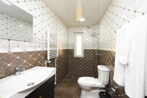 Forest Hills – Yerevan