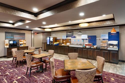 Holiday Inn Express and Suites Billings West