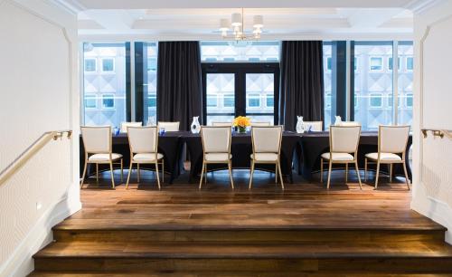 395637177 Kimpton Hotel Monaco Pittsburgh by IHG