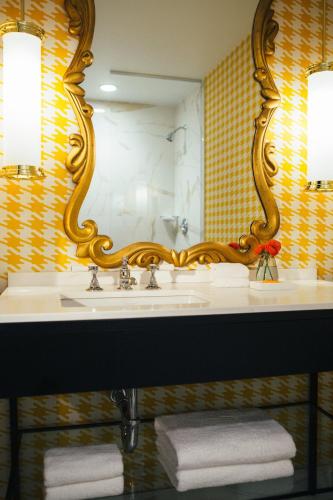 395637197 Kimpton Hotel Monaco Pittsburgh by IHG