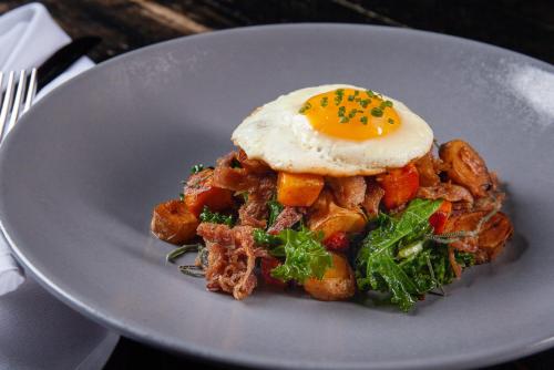 395637538 Kimpton Hotel Monaco Pittsburgh by IHG