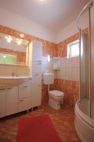 Double Room with Terrace and Sea View   image 2