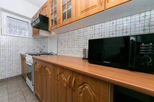 Apartment Gradac 14708b