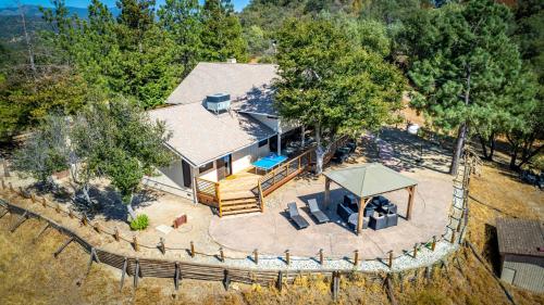 Vista exterior, Mountain View Playhouse Near Yosemite & Bass Lake in Ahwahnee (CA)