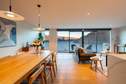 Luxury Away  -Blue Water Heights - image 12