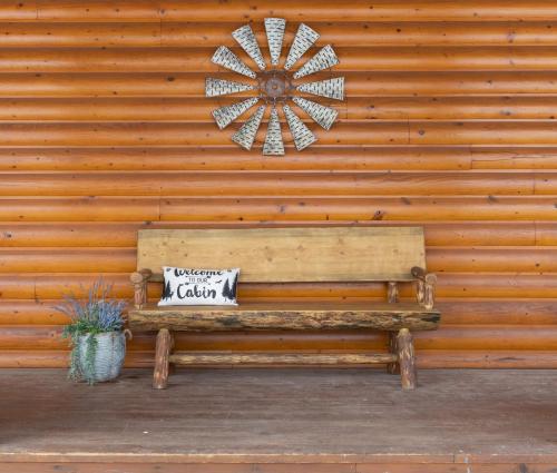 Chester Currents by KABINO Riverfront on Henrys Fork Air Conditioning Boat Launch Foosball Pool Table Huge Yard Garage WIFI Chester Currents by KABINO Riverfront on Henrys Fork Air Conditioning Boat Launch Foosball Pool Table Huge Yard Garage WIFI