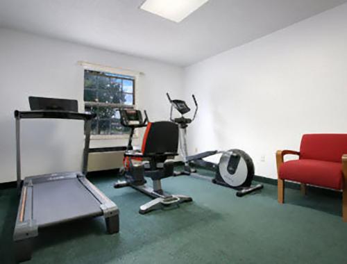 Travelodge by Wyndham Waukegan Gurnee in Waukegan, USA