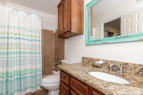 Leeward Cove Cottage B-3 by Padre Escapes - image 11