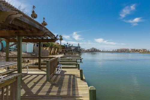 Leeward Cove Cottage B-3 by Padre Escapes - image 10