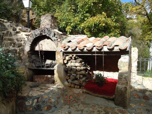 Létesítmények, El Salto del Agua Auténtico El Molino de la Cascada Orbaneja (El Salto del Agua Autentico El Molino de la Cascada Orbaneja) in Barriolacuesta