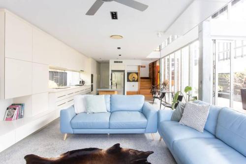 Casuarina Beachfront House - Hostie Properties