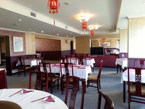 Restaurant, Riddiford Hotel in Lower Hutt